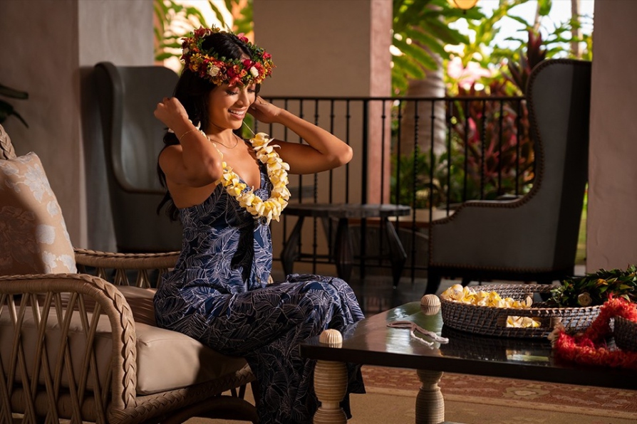 FLORAL LEI MAKING